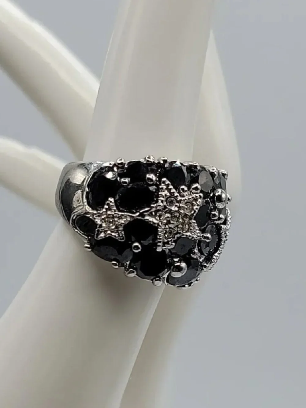 Night Sky Cocktail Ring Prong Set Black Clear Crystal Stars Size 6 Silver Tone